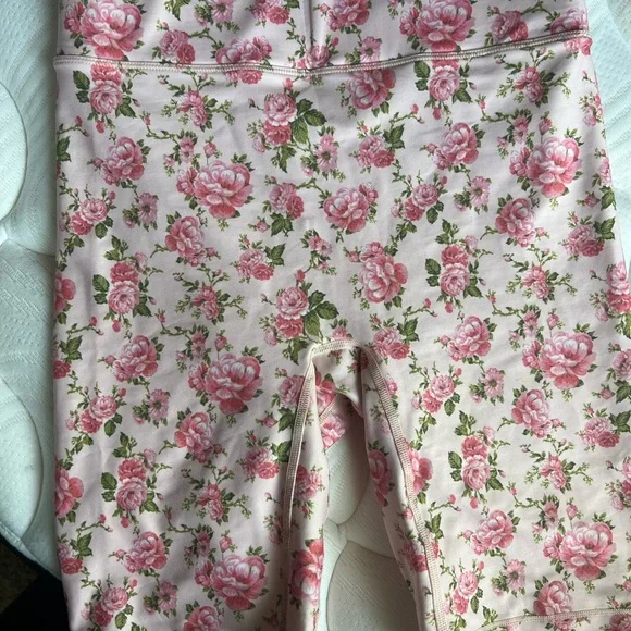 LSF LoveShackFancy x Bandier 💗 Legging Shorts, Size Small - Picture 4 of 8